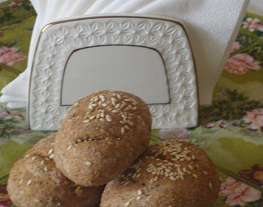 Бездрожжевой хлеб с аромат кардомона, кунжута, кориандра, тимьяна