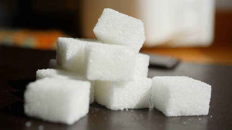 Какое количество сахара люди употребляли сто лет назад?
