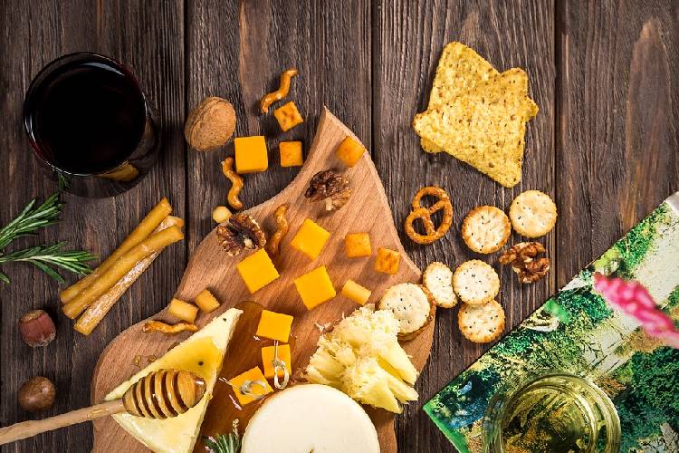 Пять причин, по которым вам нужно есть сыр каждый день
