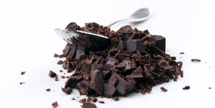 Почему шоколад нужно кушать даже худеющим?