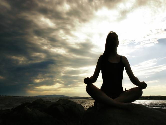 Как медитация поможет избавиться от лишнего веса?