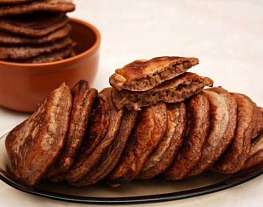 Шоколадные оладьи с грецкими орехами