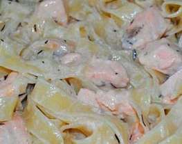 Феттучини со сливочно-рыбным соусом
