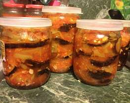 Консервированные баклажаны в томатном соусе