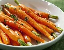 Жареная морковь с тимьяном и оливковым маслом