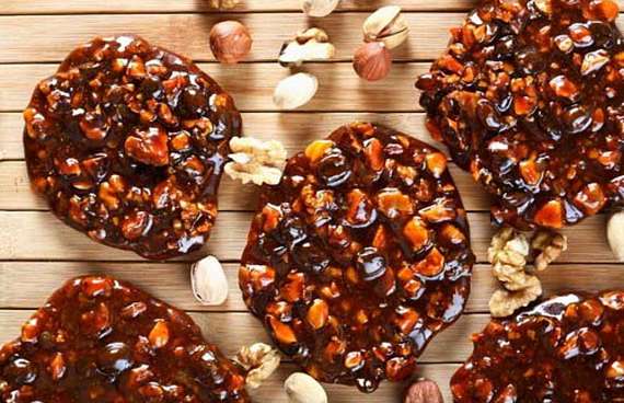 Жареные орехи в медовой глазури и индийских специях