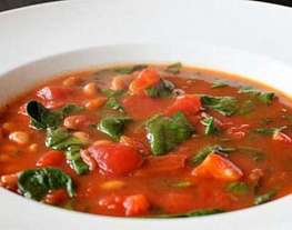 Ароматный томатный суп с фасолью