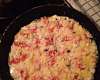 Пицца на сковороде с колбасой и грибами - рецепт с фото, рецепт приготовления в домашних условиях