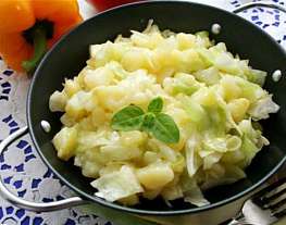Капустный салат с картофелем