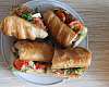 Сэндвич с курицей, помидорами и красным луком - рецепт с фото, рецепт приготовления в домашних условиях