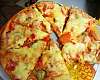 Тонкая пицца с салями, помидорами и сладким перцем - рецепт с фото, рецепт приготовления в домашних условиях