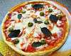 Итальянская пицца с сыром моцарелла - рецепт с фото, рецепт приготовления в домашних условиях