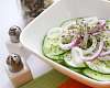 Огуречный салат с красным луком, укропом и сметаной по‑гречески - рецепт с фото, рецепт приготовления в домашних условиях