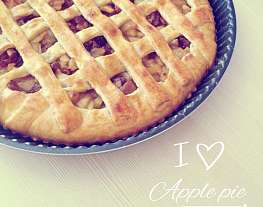 Пирог с карамелизованными яблоками