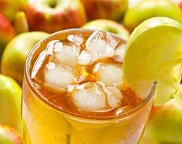 Яблочно-лимонный освежающий коктейль
