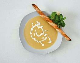 Чечевичный суп с мятой