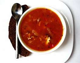 Томатный суп из морепродуктов