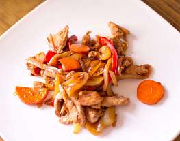 Курица по‑китайски с овощами