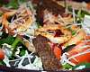 Салат с морскими гадами и гренками из бородинского хлеба - рецепт с фото, рецепт приготовления в домашних условиях