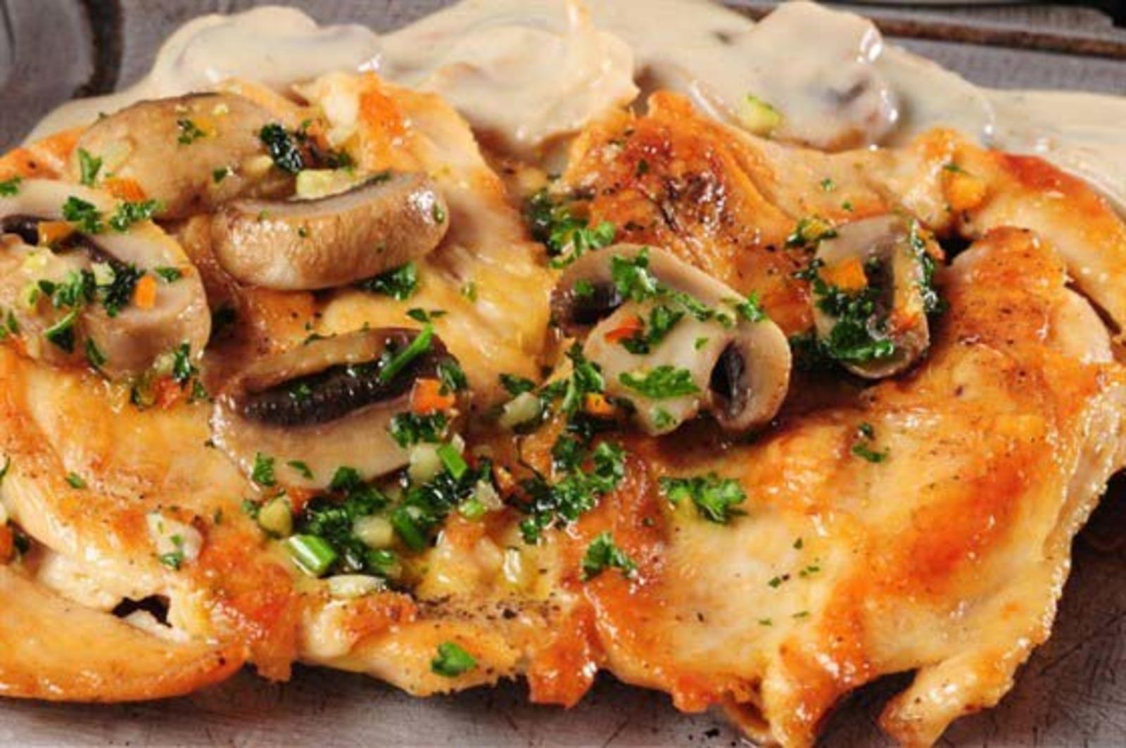Куриное филе с грибами и сыром в духовке