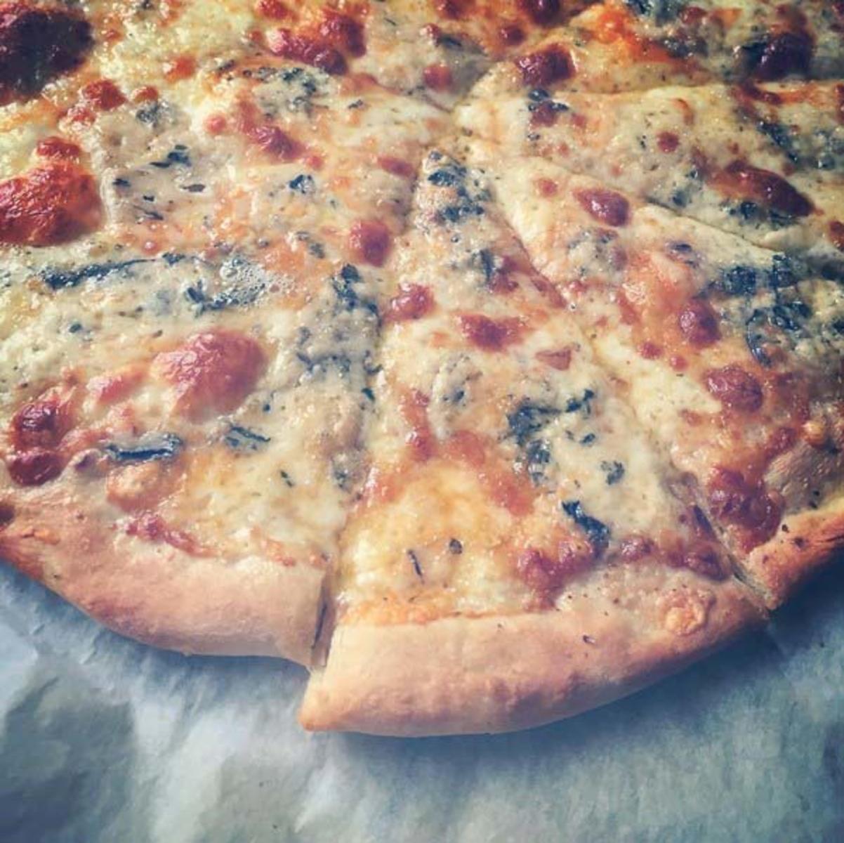 рецепт пиццы четыре сыра в духовке фото 69