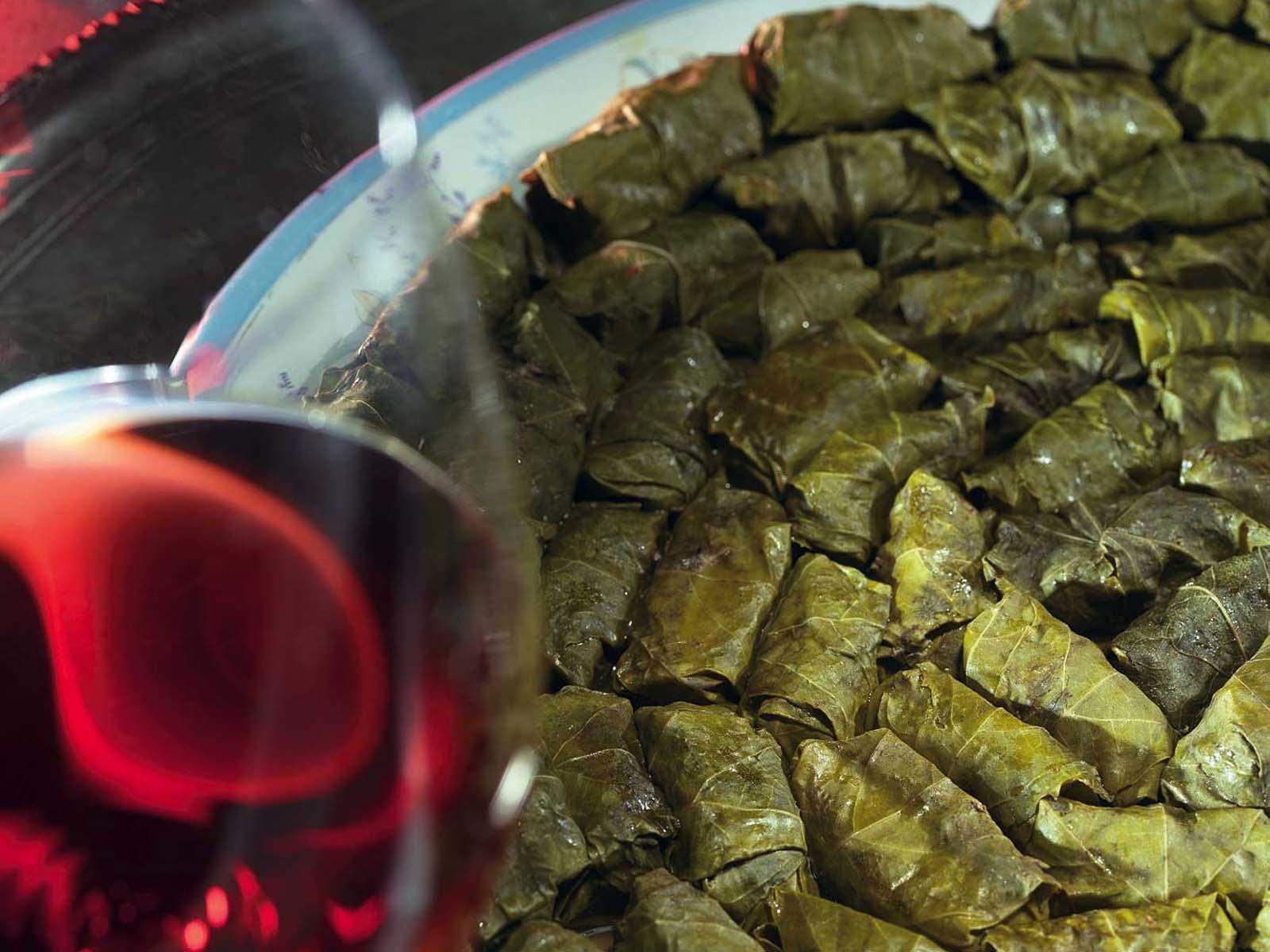 Долма в виноградных листьях классический пошаговый рецепт с фото