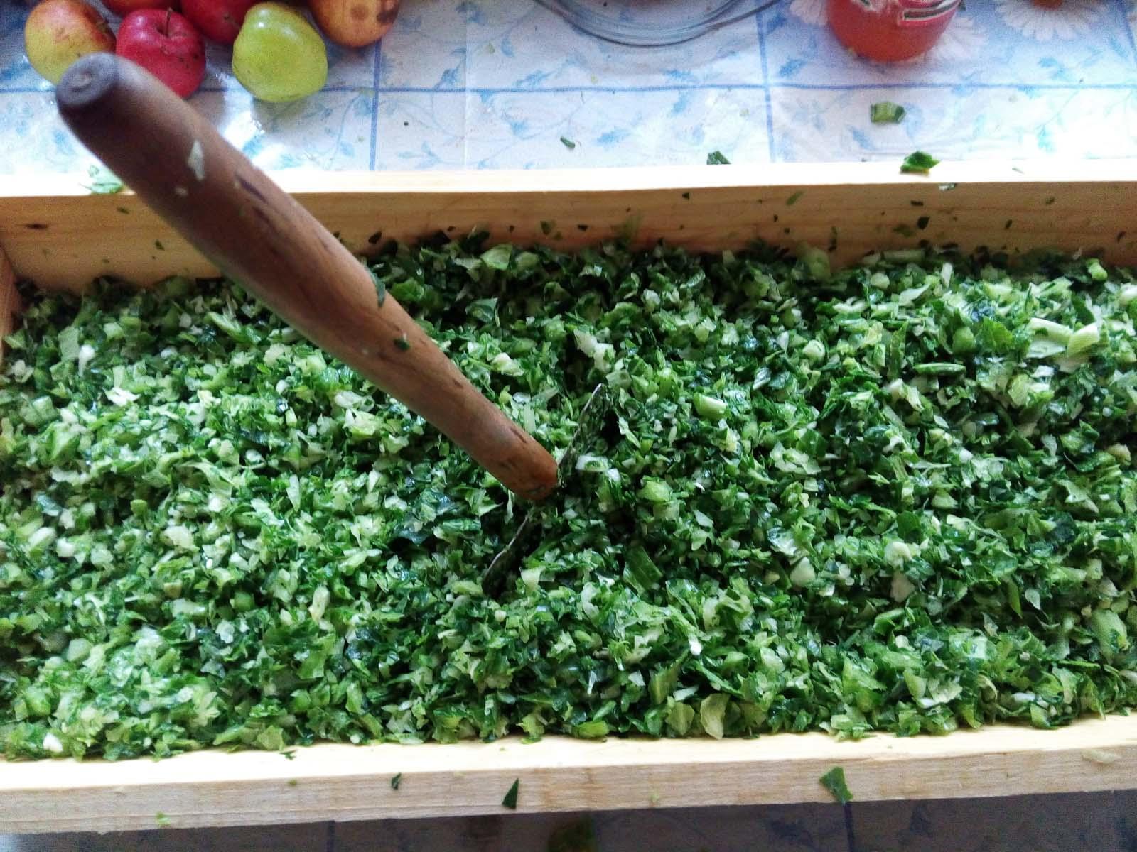 Как приготовить зеленые щи из капустных листьев на зиму