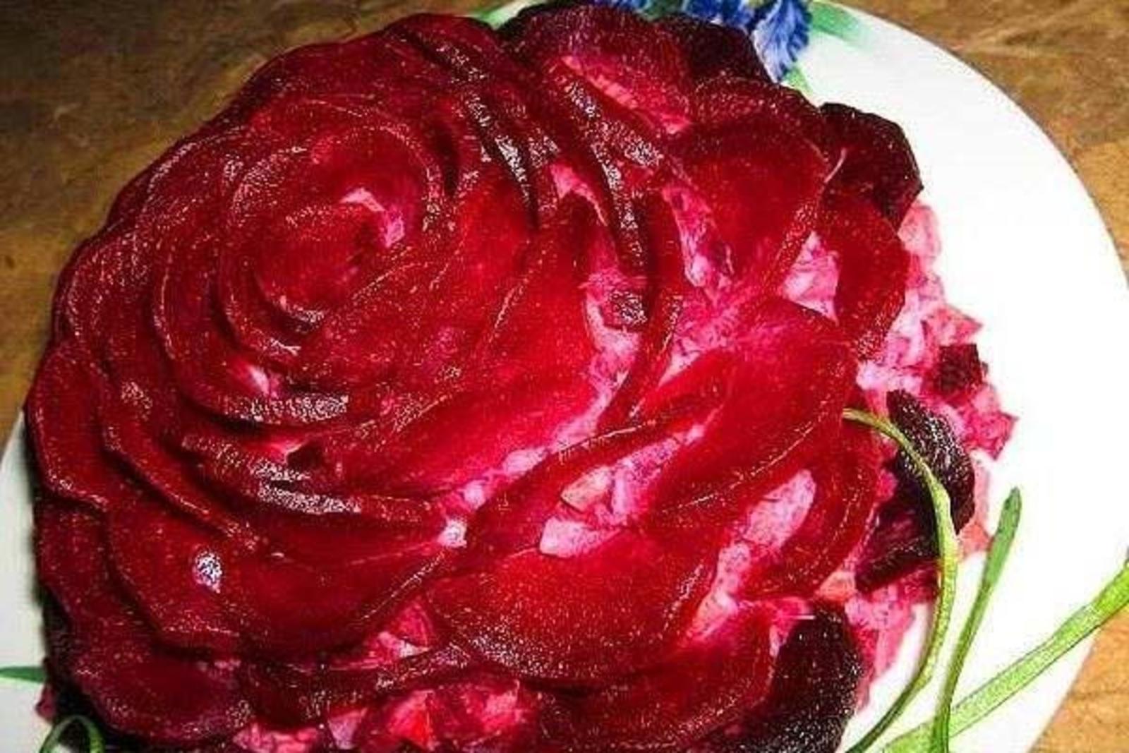 Салат розочка. Декор из свеклы. Салат в виде розы. Украшение блюд из свеклы.