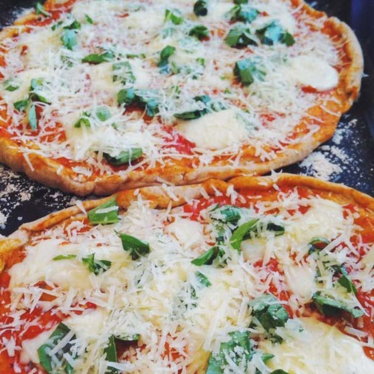 тонкая пицца маргарита рецепт в домашних условиях фото 95
