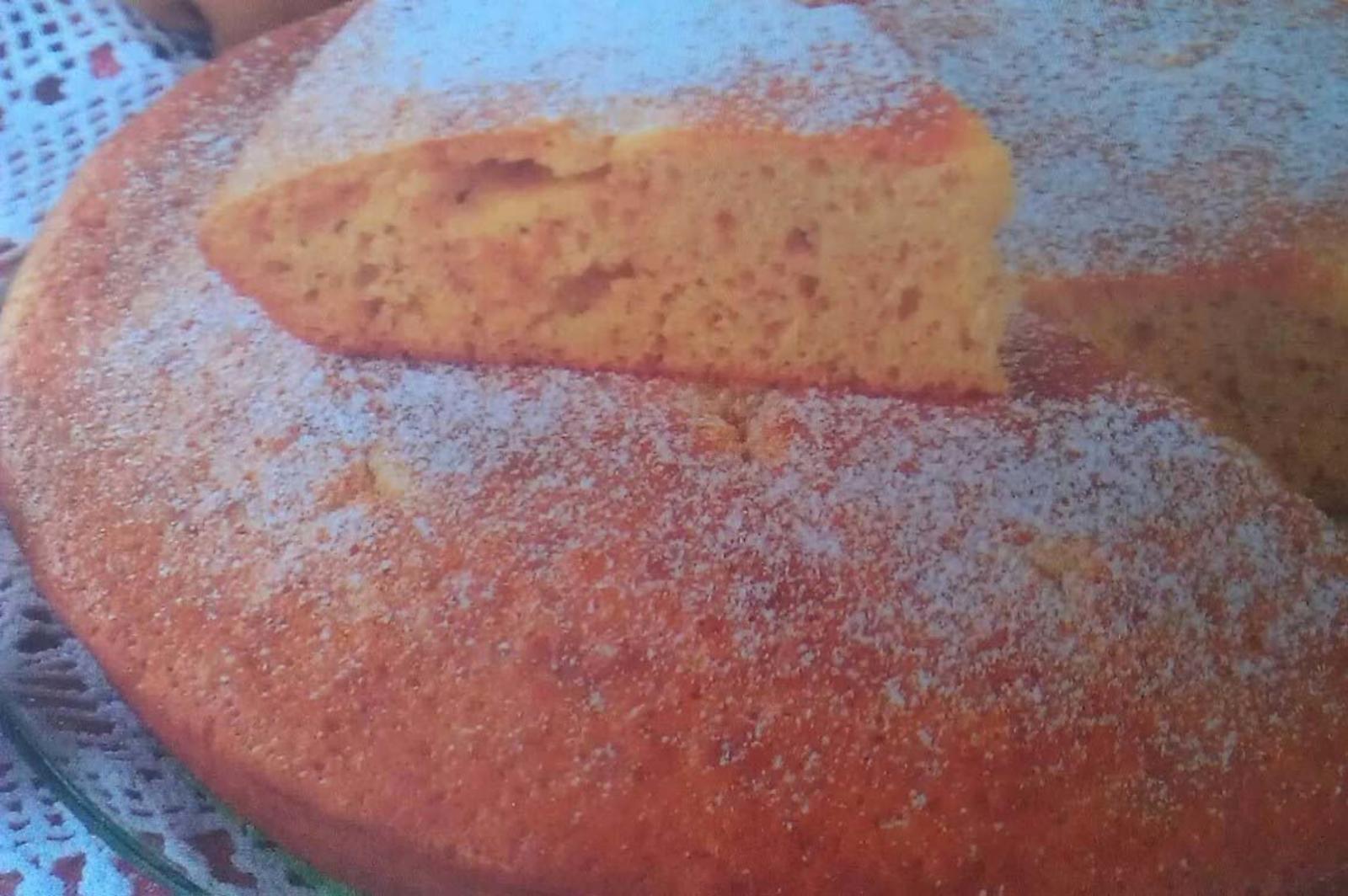 Пирог с манной крупой. Пирожки с манкой. Армянская выпечка. Манный пирог молдавский. Хлеб на сковороде с манкой